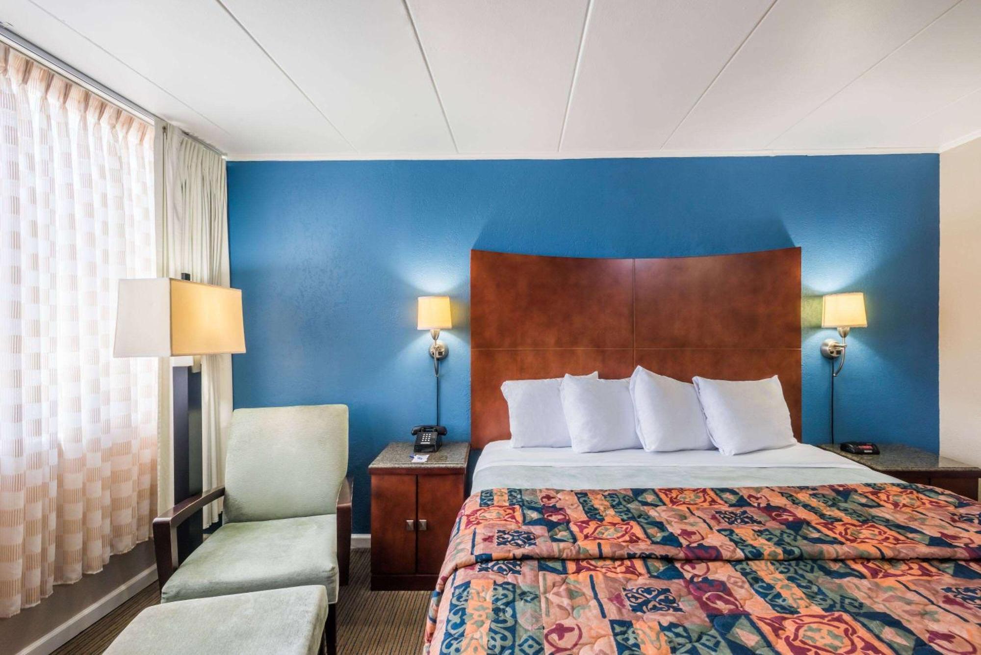 Travelodge by Wyndham Aberdeen Buitenkant foto