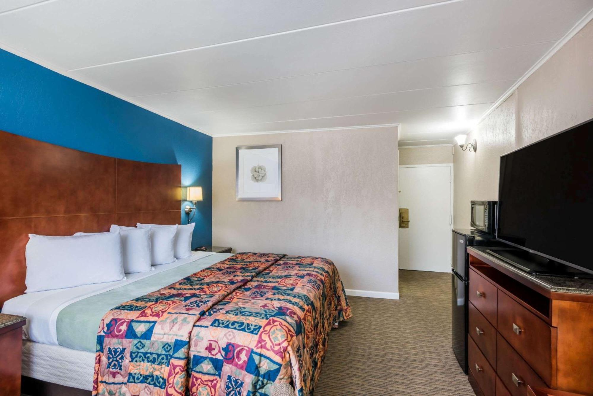 Travelodge by Wyndham Aberdeen Buitenkant foto